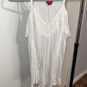 Buckle White Off The Shoulder Top • Women’s Sz XS